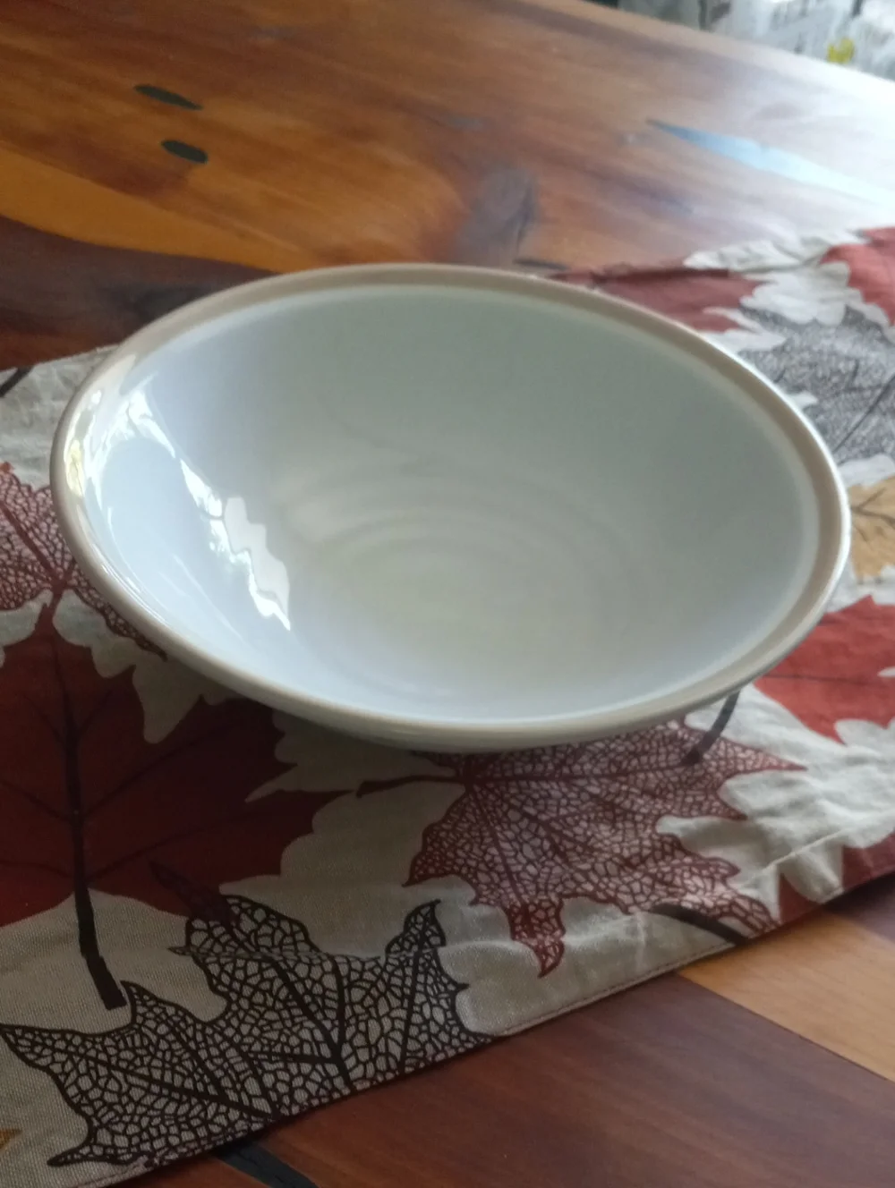 Set of 2 International Tableworks Bowls - White Maple Pattern YM001